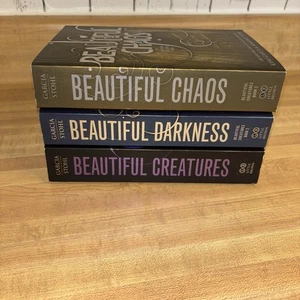 Beautiful Creatures Paperback Set: Beautiful Creatures,Beautiful Darkness, Bk1-3 - Imagen 1 de 17