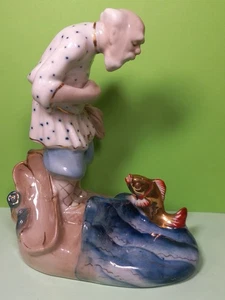 Estatuilla de porcelana URSS Gzhel Old Man and Gold Fish - Imagen 1 de 10