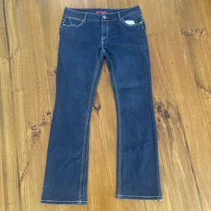 Women’s Wrangler Mid Rise Jackson Jewels Jean size 9/10 W34 L34 - Picture 1 of 7