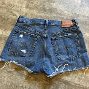 Levi's 501 Shorts Womens 28 High Rise Button Fly Cut Off Blue Premium Denim - Picture 1 of 10