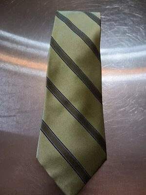 Corbata Merona verde seda con rayas azul claro y negro Foto 1 de 3