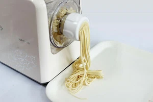 Joyoung=Soyoung Automatic Noodle Pasta Maker by 九阳面条机澳洲版240伏电压 3分钟自动出面 - Picture 1 of 11