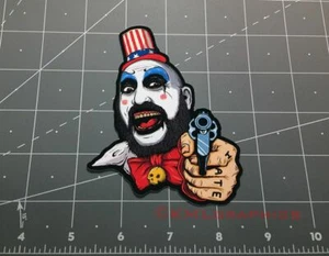 Captain Spaulding con revólver calcomanía pegatina película de terror House of 1000 cadáveres - Imagen 1 de 1