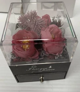 mothers day gift Jewelry Box With Dried Flowers On Top Layer And Necklace Drawer - Picture 1 of 15