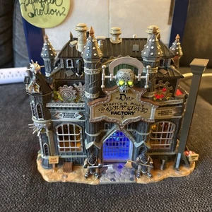 *FULLY WORKING* Dr Stretch N Pull's Torture Factory Lemax Spooky Town See Descri - Picture 1 of 16