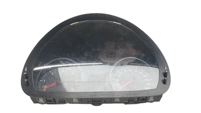 Volkswagen Crafter Speedometer Clock 2.0 Diesel 6 Speed Manual 2013 A9069019800 - Image 1 of 4