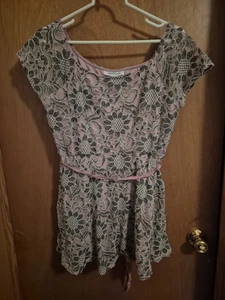 Motherhood Maternity Top size L Light Pink pastel sunflower pattern - Picture 1 of 5