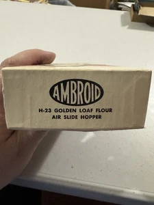 AMBROID - H-23 GOLDEN LOAF MEHL LUFTSCHIEBETRICHTER - HO SCALE - Bild 1 von 3