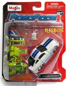 Maisto RoboRods Urban Robots 06 Ford Mustang GT White Transformer Vehicle New - Imagen 1 de 3