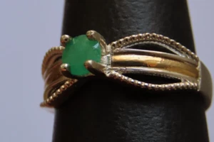 Anello con smeraldo colombiano naturale, argento massiccio + qualche oro 18 c - Foto 1 di 8