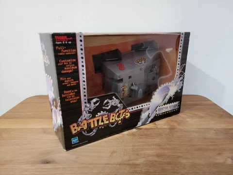Tiger Hasbro Battle Bots 2001 Robot RC Vlad The Impaler New Open Box Cover