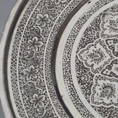GENUINO PLATO BANDEJA REDONDA PLATA MACIZA ANTIGUA DE ORIENTE MEDIO  Foto 1 de 4