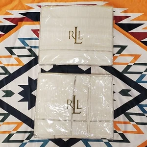 RALPH LAUREN HEMSTITCH TWILL COPPIA DI SHAMS STANDARD ~ CREMA ~ NUOVO $150 EA - Foto 1 di 9