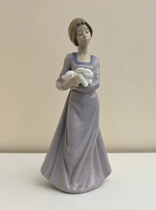 Nao by Lladro EDEL KONVOLUT glasiertes Mädchen hält einen Hasen Figur #1168 mit Karton - Bild 1 von 12