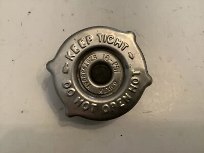 2010 Chrysler Town Country Pressure Radiator Cap  - Image 1 of 3