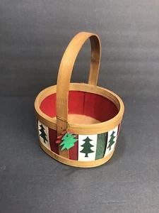 FTD~Red, Green & White Wooden Christmas Basket With Bamboo Handle And Trim - Picture 1 of 7