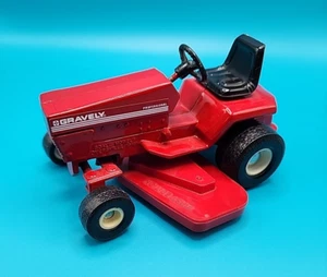 1ST EDITION RARE VINTAGE DIECAST MODEL GRAVELY RIDING TRACTOR 75TH ANNIVERSARY - Picture 1 of 16