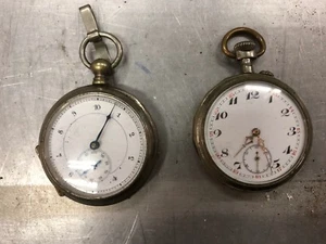 Due antichi orologi da tasca con quadrante smaltato  - Foto 1 di 1