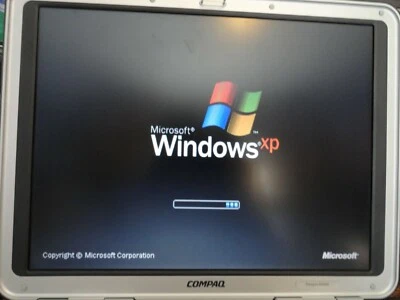 Portátil Compaq Presario R3000 Foto 1 de 4