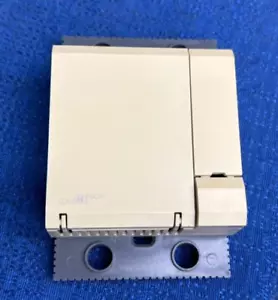 Johnson Controls 24-7705-2R2 / TE-6700 Series Wall-Mount Temperature Controller - Picture 1 of 12