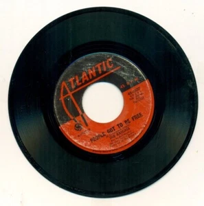 VINTAGE RECORD-45 rpm-THE RASCALS-PEOPLE GOT TO BE FREE-MY WORLD - Picture 1 of 2