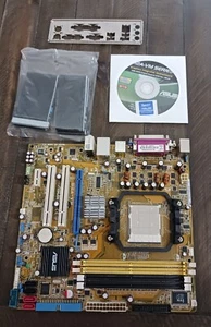 Zócalo de placa base Asus M2A-VM AM2 DDR2 SDRAM e IO con cables y DVD OEM - Imagen 1 de 5