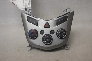 Genuine OEM Chevrolet Manual AC Heater Temperature Control Panel Fits 2017 Sonic - Picture 1 of 7