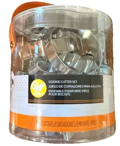 Wilton Cookie Cutter Set • 18 Metal Cutters • Halloween + Fall Shapes New Sealed - Picture 1 of 4
