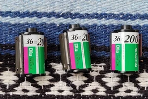 3x Fujicolor Superia DX F   ISO 200 / 36 Kleinbild Film Analog - Bild 1 von 2