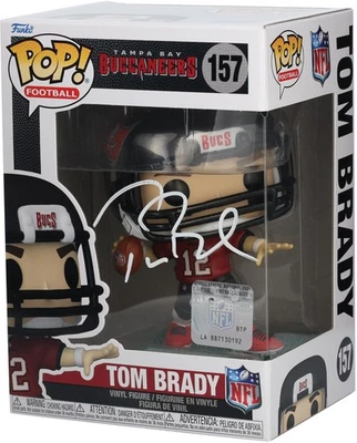 Tom Brady 坦帕湾海盗队亲笔签名家庭制服 Funko Pop ! 雕像 — 第 1/2 张图片