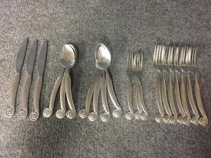 Set posate 20 pezzi Gibson Europa modello vortice cucchiaio forchetta coltello 18/10 - Foto 1 di 3