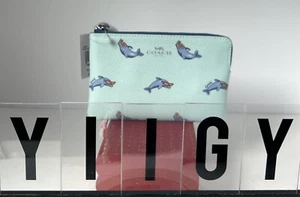๐ผ๐ฆ Coach CJ568 ๐ผ๐ฆ Dolphin Print Corner Zip Wristlet Bag Blue Multi ๐ผ D1 - Picture 1 of 7