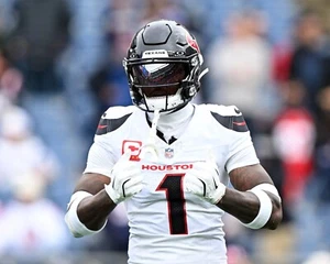 Foto de fútbol americano de la NFL Stefon Diggs on Field Houston Texans 8x10 - Imagen 1 de 1