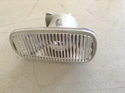 Luz de señal para guardabarros delantero Scion Xb 2004-2008 OEM bonita limpia izquierda o derecha Foto 1 de 4
