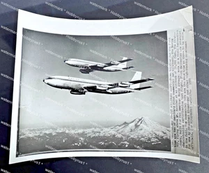 Pan American Plane Boeing 707 Mt Rainer 1958 Original Press Photo - Picture 1 of 3