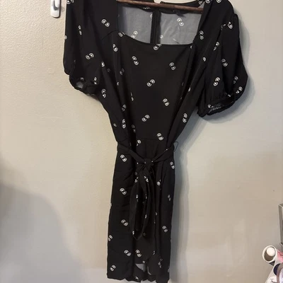 Mono Ann Taylor Negro con Flores Talla 12 Corbata Cintura Manga Corta Foto 1 de 4