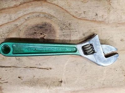 LLAVE AJUSTABLE DIAMOND HERRADURA 4" CON MANGO DE AGARRE DE COJÍN VERDE HECHA EN EE. UU. Foto 1 de 2