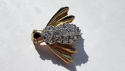 Prendedor de abejorro de oro y diamante Mary Kay 10 k Foto 1 de 4