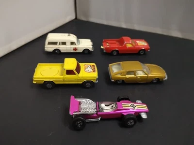 M532-MATCHBOX SUPERFAST LOT OF FIVE MODELS INC MERCEDES AMBULANCE - Image 1 of 3