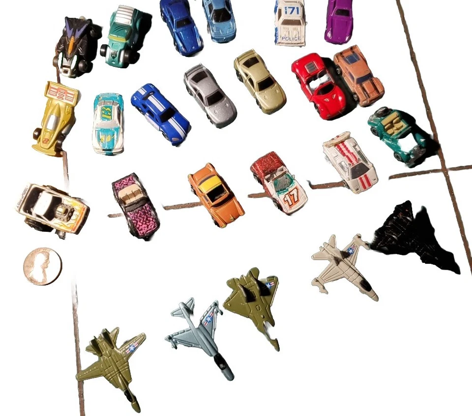 Lote De 24 Micro Máquinas Galoob De Colección ALGUNAS RARAS Y Aviones, Monster Truck Foto 1 de 4