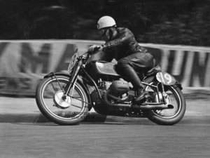 BMW 500 tipo 255 Kompressor piloto Jock West 1937 Isla de Man TT motocicleta foto - Imagen 1 de 1