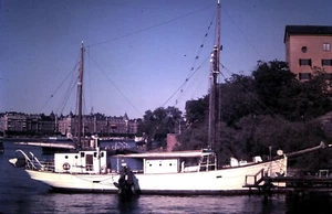 Original 1960's Slide, Vintage Yacht / Boat in the port of Stockholm, Sweden - Picture 1 of 1