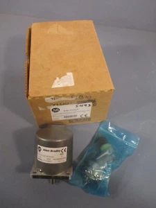 ALLEN BRADLEY INCREMENTAL PULSE ENCODER 5V DC 1000 SERIES C 845H-SJDZ14CNY2C - Picture 1 of 9