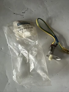 MB598075 Proton/Mitsubishi Delica Space Star Door lamp Switch Kit - Picture 1 of 8