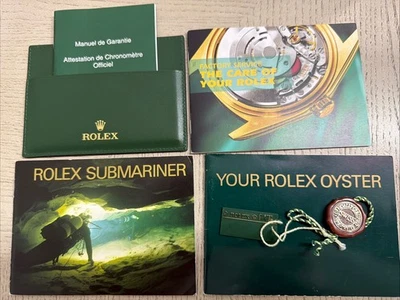 Juego de folletos Rolex Submariner de 1992 en inglés Foto 1 de 4
