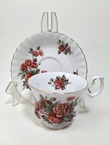 Vintage Royal Albert Centennial Rose Bone China Teetasse & Untertasse Set England Floral - Bild 1 von 13