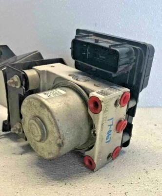 Isuzu I370 2007 camioneta conjunto de frenos antibloqueo con control de tracción NW7 2x2 Foto 1 de 4