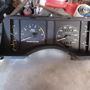 F0ZF-10894-AC OEM 1990-1993 Ford Mustang GT 140 MPH instrument cluster DAMAGED - Picture 1 of 10