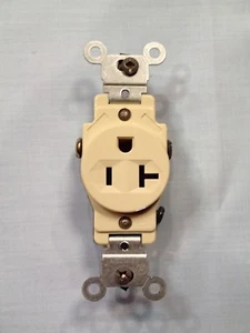 Quantità di 1 Presa Avorio 20Amp - Foto 1 di 1