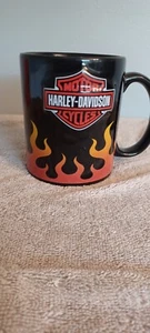 Harley Davidson Kaffeebecher geprägtes Logo mit Flammen schwarz & orange  - Bild 1 von 7